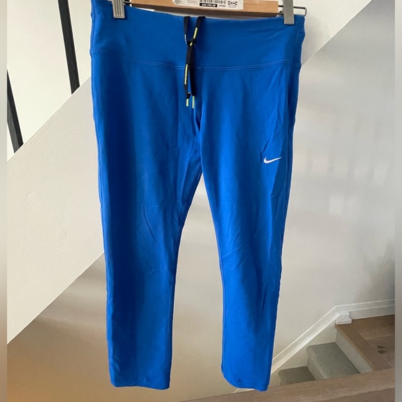 Nike Size small capri tights - Picture 1 of 2